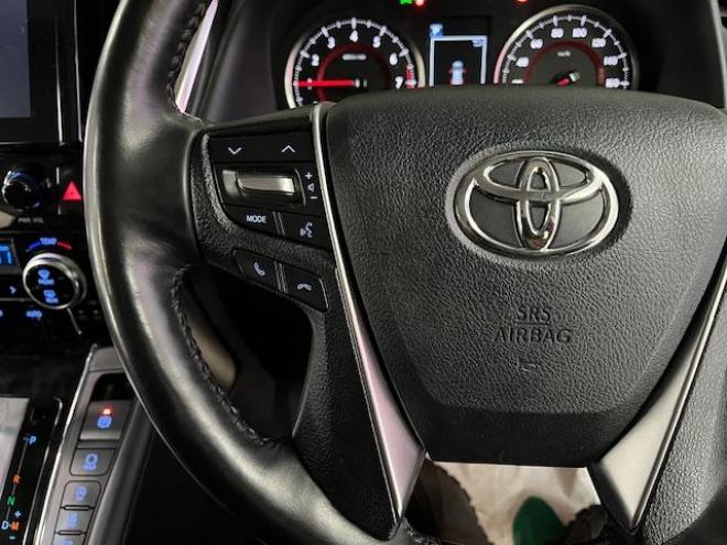 アルファードＳ　Ｃパッケージ後期型　ワンオーナー　寒冷地仕様　禁煙車　プリクラッシュ　レーダークルーズ　パーキングサポートブレーキ　レーントレーシング　純正１８インチＡＷ　社外１７ＡＷ＋スタッドレスタイヤ付　純正ナビ（フルセグ地デジ　Ｂｌｕｅｔｏｏｔｈ）＋バックカメラ　デジタルインナーミラー　両側パワースライドドア　パワーバックドア　純正ブラックレザーシート　電動オットマン　三眼ＬＥＤヘッドライト　前後ドライブレコーダー 4WD 2500 5Dr
