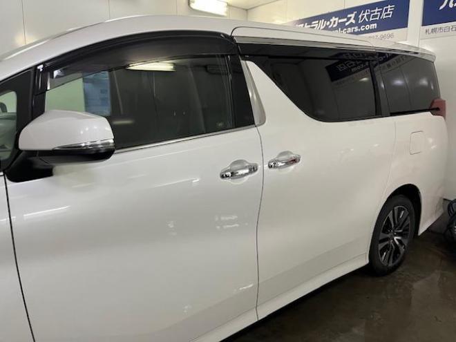 アルファードＳ　Ｃパッケージ後期型　ワンオーナー　寒冷地仕様　禁煙車　プリクラッシュ　レーダークルーズ　パーキングサポートブレーキ　レーントレーシング　純正１８インチＡＷ　社外１７ＡＷ＋スタッドレスタイヤ付　純正ナビ（フルセグ地デジ　Ｂｌｕｅｔｏｏｔｈ）＋バックカメラ　デジタルインナーミラー　両側パワースライドドア　パワーバックドア　純正ブラックレザーシート　電動オットマン　三眼ＬＥＤヘッドライト　前後ドライブレコーダー 4WD 2500 5Dr