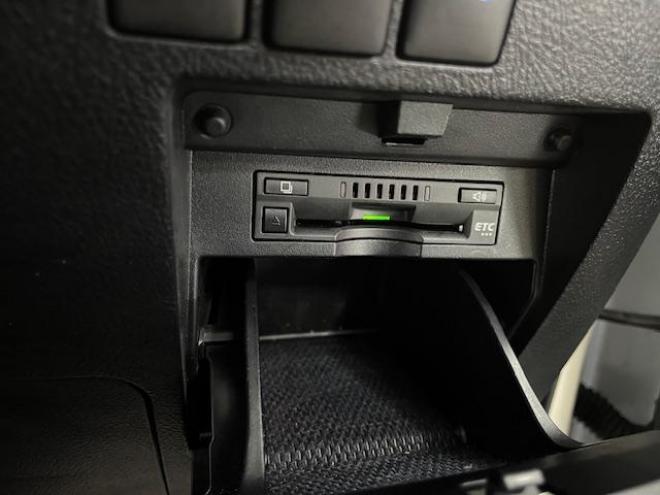 アルファードＳ　Ｃパッケージ後期型　ワンオーナー　寒冷地仕様　禁煙車　プリクラッシュ　レーダークルーズ　パーキングサポートブレーキ　レーントレーシング　純正１８インチＡＷ　社外１７ＡＷ＋スタッドレスタイヤ付　純正ナビ（フルセグ地デジ　Ｂｌｕｅｔｏｏｔｈ）＋バックカメラ　デジタルインナーミラー　両側パワースライドドア　パワーバックドア　純正ブラックレザーシート　電動オットマン　三眼ＬＥＤヘッドライト　前後ドライブレコーダー 4WD 2500 5Dr