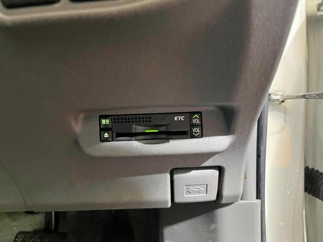 プリウス1.8S 5年保証 スマキー ETC ナビTV Bカメ 寒冷地仕様 車検整備2年付