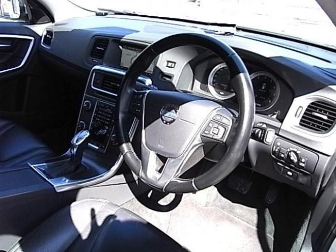 ボルボV60 T4 2WD 1600 5Dr