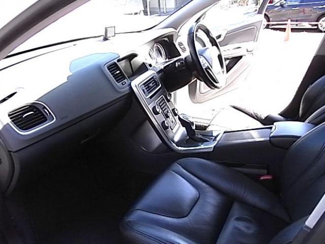 ボルボV60 T4 2WD 1600 5Dr