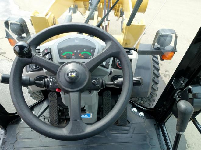 ホイールローダCAT 902C2  バケット容量0.5m3