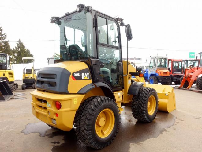 ホイールローダCAT 902C2  バケット容量0.5m3