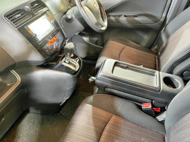 セレナ2.0ハイウェイスターAセーフティPKG 4WD 5年保証 スマキー ナビTV Bカメ 寒冷地仕様 禁煙 車検整備2年付 修復歴無