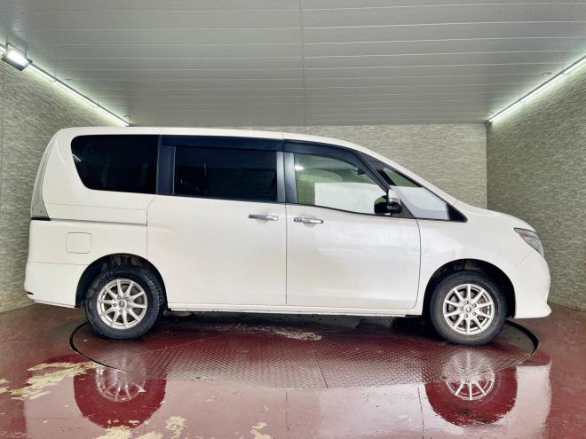 セレナ2.0 20X AセーフティPKG 4WD 5年保証 スマキー ナビTV ETC 寒冷地仕様 禁煙 車検整備2年付 修復歴無