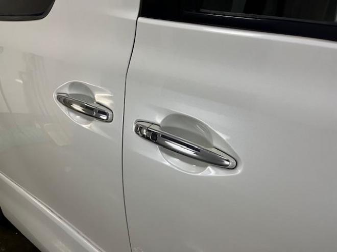 アルファード２４０Ｓ　リミテッド　本州仕入　禁煙車　ＷＡＫＯＳバリアスコーティング済　シュタイナー１８インチＡＷ　純正１６ＡＷ＋スタッドレスタイヤ付　両側パワースライドドア　純正ナビ（地デジ　ＤＶＤ再生）＋バックカメラ　前後コーナーセンサー　横滑り防止装置　ＨＩＤ　ＥＴＣ 　タイミングチェーン 4WD 2400 5Dr