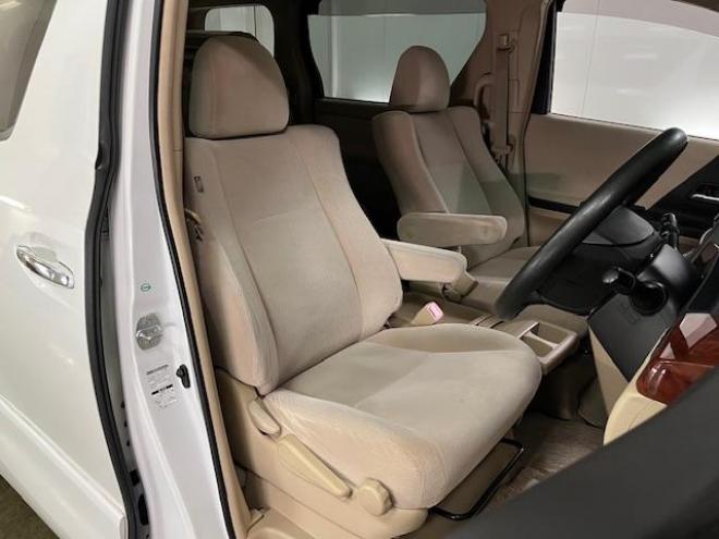 アルファード２４０Ｓ　リミテッド　本州仕入　禁煙車　ＷＡＫＯＳバリアスコーティング済　シュタイナー１８インチＡＷ　純正１６ＡＷ＋スタッドレスタイヤ付　両側パワースライドドア　純正ナビ（地デジ　ＤＶＤ再生）＋バックカメラ　前後コーナーセンサー　横滑り防止装置　ＨＩＤ　ＥＴＣ 　タイミングチェーン 4WD 2400 5Dr