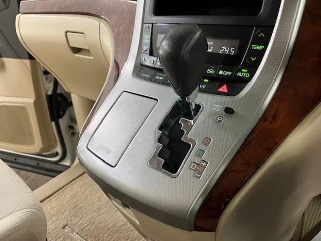 アルファード２４０Ｓ　リミテッド　本州仕入　禁煙車　ＷＡＫＯＳバリアスコーティング済　シュタイナー１８インチＡＷ　純正１６ＡＷ＋スタッドレスタイヤ付　両側パワースライドドア　純正ナビ（地デジ　ＤＶＤ再生）＋バックカメラ　前後コーナーセンサー　横滑り防止装置　ＨＩＤ　ＥＴＣ 　タイミングチェーン 4WD 2400 5Dr