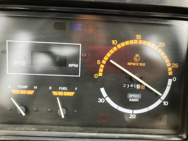 トラクターシバウラ　中古　V80F