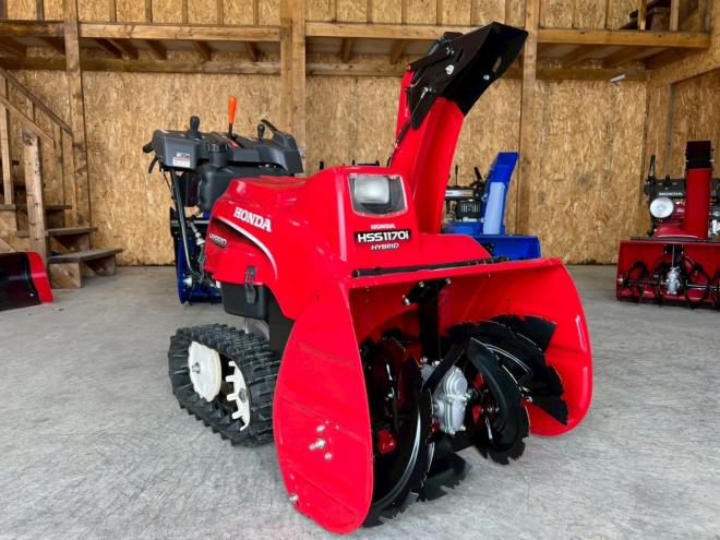 除雪機お手頃現状販売！ホンダ　HSS1170i！ハイブリッド！