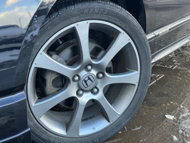 オデッセイ2.4アブソルート 5名 4WD 2400 5Dr