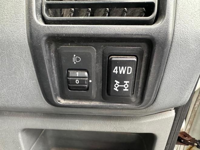 ミニキャブトラック 4WD 660 2Dr