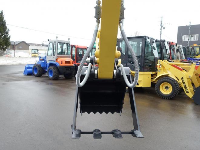 バックホーヤンマー　VIO45-6　バケット容量0.18m3 