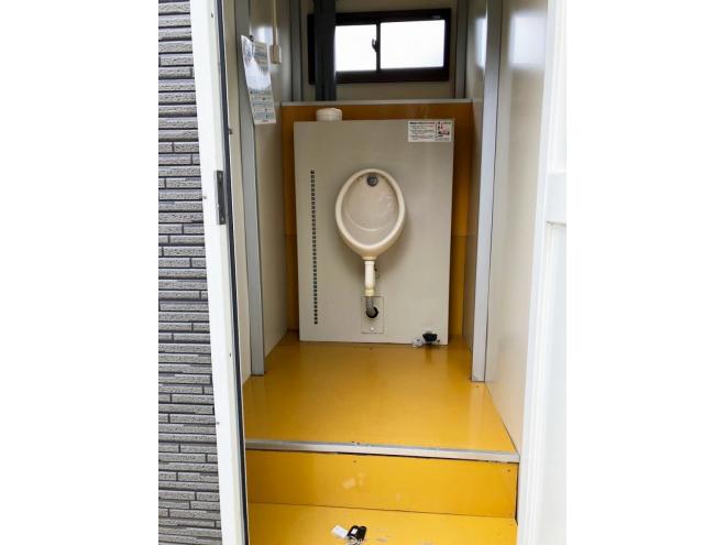 仮設トイレ中古　プレハブ式　簡易水洗トイレ　男性用　シングル