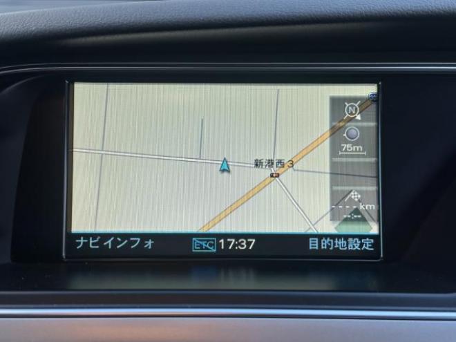 アウディ4.2FSIクワトロ 4名 4WD 4200 2Dr