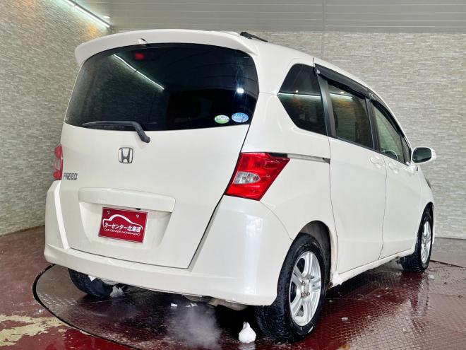 フリード1.5G Lパッケージ 4WD 5年保証 パワスラ 夏冬タイヤナビ Bカメ 寒冷地仕様 禁煙 車検整備2年付 修復歴無