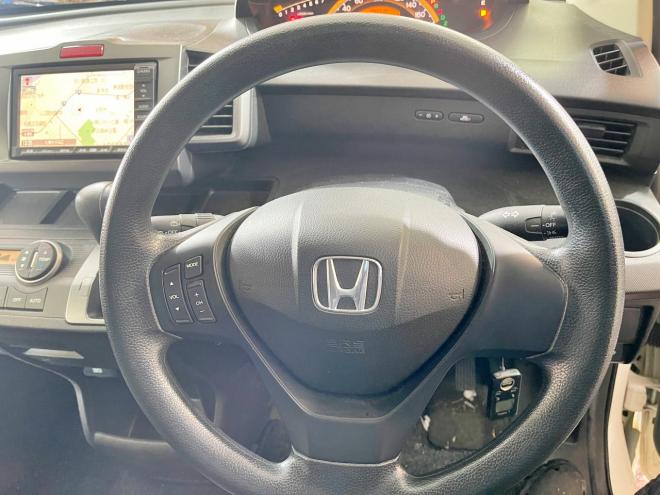 フリード1.5G Lパッケージ 4WD 5年保証 パワスラ 夏冬タイヤナビ Bカメ 寒冷地仕様 禁煙 車検整備2年付 修復歴無