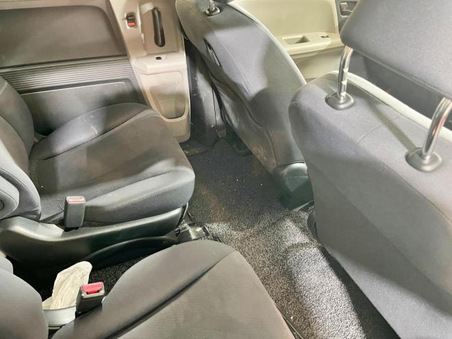 フリード1.5G Lパッケージ 4WD 5年保証 パワスラ 夏冬タイヤナビ Bカメ 寒冷地仕様 禁煙 車検整備2年付 修復歴無