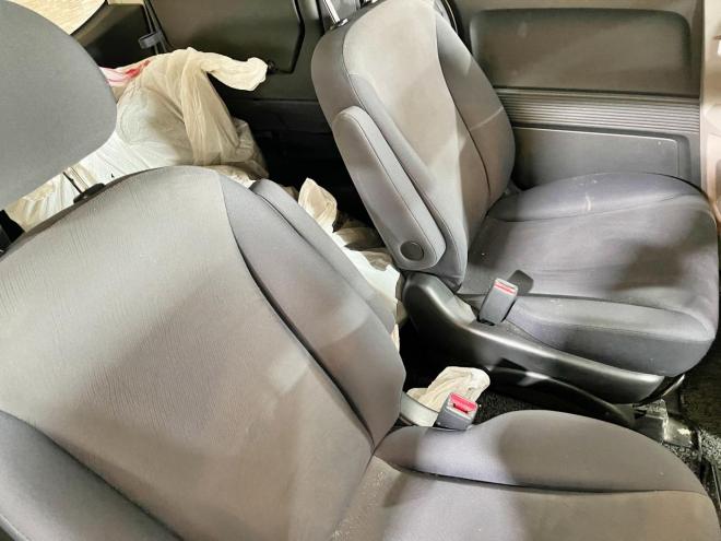 フリード1.5G Lパッケージ 4WD 5年保証 パワスラ 夏冬タイヤナビ Bカメ 寒冷地仕様 禁煙 車検整備2年付 修復歴無