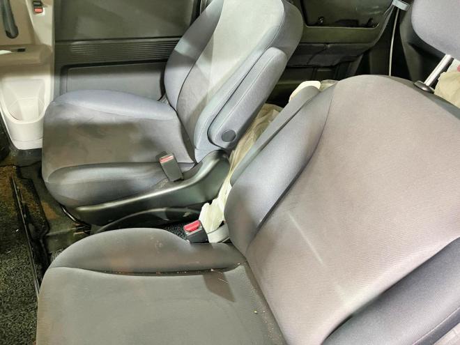 フリード1.5G Lパッケージ 4WD 5年保証 パワスラ 夏冬タイヤナビ Bカメ 寒冷地仕様 禁煙 車検整備2年付 修復歴無