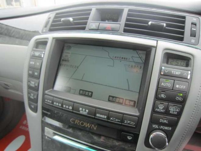 クラウンロイヤル 3.0 ロイヤルサルーン i-Four 4WD　ナビBカメラ車検R8年6月 禁煙車 夏冬タイヤ 3000