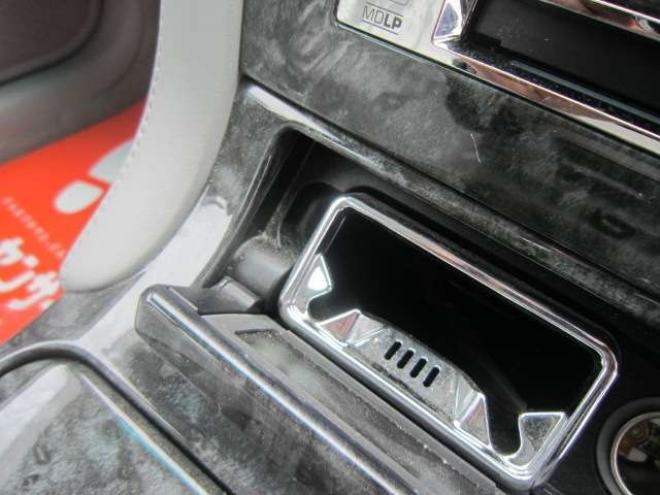 クラウンロイヤル 3.0 ロイヤルサルーン i-Four 4WD　ナビBカメラ車検R8年6月 禁煙車 夏冬タイヤ 3000