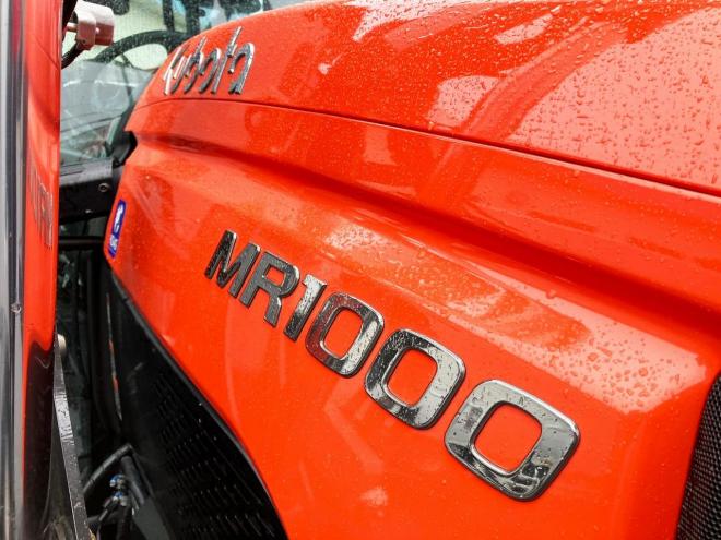 トラクタークボタ　中古　MR1000