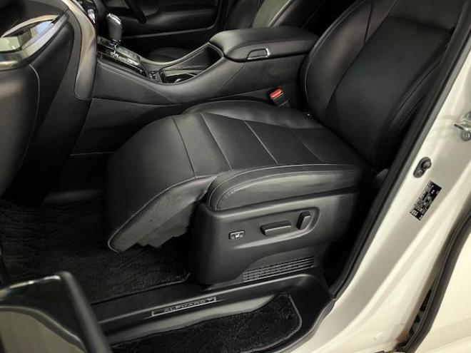 アルファードハイブリッドＳＲ　Ｃパッケージ　本州仕入　ワンオーナー　寒冷地仕様　禁煙車　電動ツインサンルーフ　ＪＢＬサウンド　プリクラッシュ　レーダークルーズ　社外１７インチＡＷ　社外１７ＡＷ＋スタッドレスタイヤ付　純正ナビ（フルセグ地デジ　ＤＶＤ再生　Ｂｌｕｅｔｏｏｔｈ）＋バックカメラ　純正リアフリップダウンモニター　全方位カメラ　デジタルインナーミラー　両側パワースライドドア　パワーバックドア　純正ブラックレザーシート　電動オットマン　ＬＥＤヘッドライト　純正ドライブレコーダー 4WD 2500 5Dr