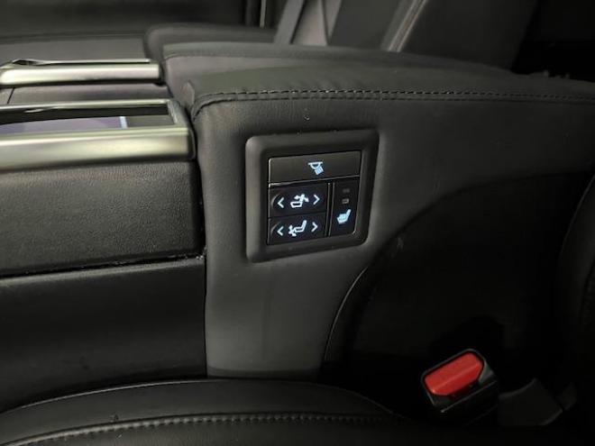 アルファードハイブリッドＳＲ　Ｃパッケージ　本州仕入　ワンオーナー　寒冷地仕様　禁煙車　電動ツインサンルーフ　ＪＢＬサウンド　プリクラッシュ　レーダークルーズ　社外１７インチＡＷ　社外１７ＡＷ＋スタッドレスタイヤ付　純正ナビ（フルセグ地デジ　ＤＶＤ再生　Ｂｌｕｅｔｏｏｔｈ）＋バックカメラ　純正リアフリップダウンモニター　全方位カメラ　デジタルインナーミラー　両側パワースライドドア　パワーバックドア　純正ブラックレザーシート　電動オットマン　ＬＥＤヘッドライト　純正ドライブレコーダー 4WD 2500 5Dr