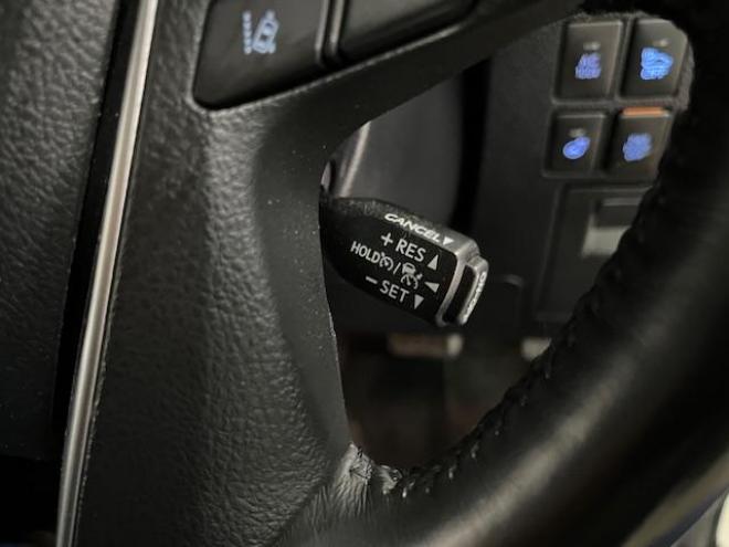 アルファードハイブリッドＳＲ　Ｃパッケージ　本州仕入　ワンオーナー　寒冷地仕様　禁煙車　電動ツインサンルーフ　ＪＢＬサウンド　プリクラッシュ　レーダークルーズ　社外１７インチＡＷ　社外１７ＡＷ＋スタッドレスタイヤ付　純正ナビ（フルセグ地デジ　ＤＶＤ再生　Ｂｌｕｅｔｏｏｔｈ）＋バックカメラ　純正リアフリップダウンモニター　全方位カメラ　デジタルインナーミラー　両側パワースライドドア　パワーバックドア　純正ブラックレザーシート　電動オットマン　ＬＥＤヘッドライト　純正ドライブレコーダー 4WD 2500 5Dr