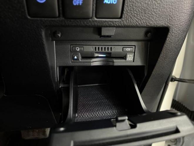 アルファードハイブリッドＳＲ　Ｃパッケージ　本州仕入　ワンオーナー　寒冷地仕様　禁煙車　電動ツインサンルーフ　ＪＢＬサウンド　プリクラッシュ　レーダークルーズ　社外１７インチＡＷ　社外１７ＡＷ＋スタッドレスタイヤ付　純正ナビ（フルセグ地デジ　ＤＶＤ再生　Ｂｌｕｅｔｏｏｔｈ）＋バックカメラ　純正リアフリップダウンモニター　全方位カメラ　デジタルインナーミラー　両側パワースライドドア　パワーバックドア　純正ブラックレザーシート　電動オットマン　ＬＥＤヘッドライト　純正ドライブレコーダー 4WD 2500 5Dr