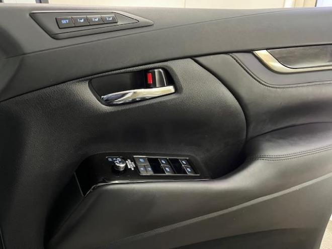 アルファードハイブリッドＳＲ　Ｃパッケージ　本州仕入　ワンオーナー　寒冷地仕様　禁煙車　電動ツインサンルーフ　ＪＢＬサウンド　プリクラッシュ　レーダークルーズ　社外１７インチＡＷ　社外１７ＡＷ＋スタッドレスタイヤ付　純正ナビ（フルセグ地デジ　ＤＶＤ再生　Ｂｌｕｅｔｏｏｔｈ）＋バックカメラ　純正リアフリップダウンモニター　全方位カメラ　デジタルインナーミラー　両側パワースライドドア　パワーバックドア　純正ブラックレザーシート　電動オットマン　ＬＥＤヘッドライト　純正ドライブレコーダー 4WD 2500 5Dr
