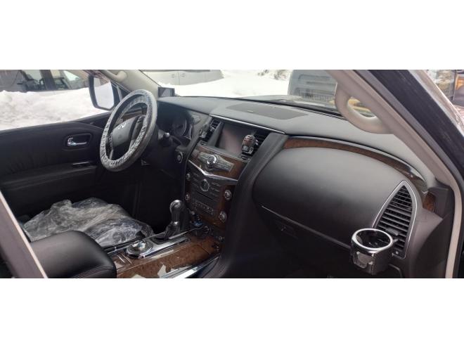 インフィニティQX56 5550 5Dr
