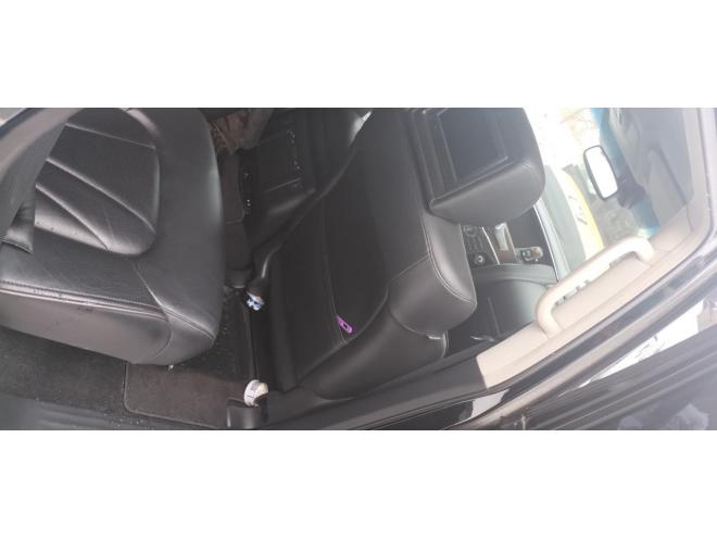 インフィニティQX56 5550 5Dr