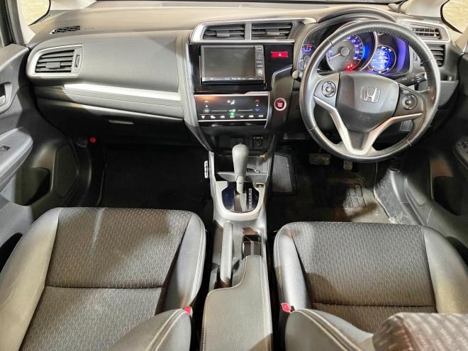 フィット15X Lパッケージ 4WD 5年保証 スマキー エンスタ クルコン 寒冷地仕様 禁煙 車検整備2年付