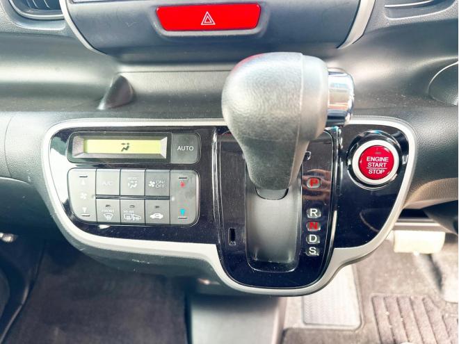 N-BOX660GターボSSパッケージ 4WD　ローンが不安な方＜優遇ローン＞1年保証　本州仕入　両側パワースライドドア 