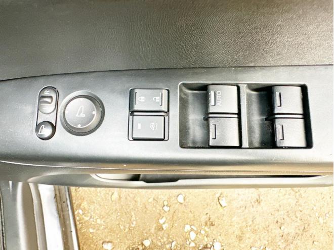 N-BOX660GターボSSパッケージ 4WD　ローンが不安な方＜優遇ローン＞1年保証　本州仕入　両側パワースライドドア 
