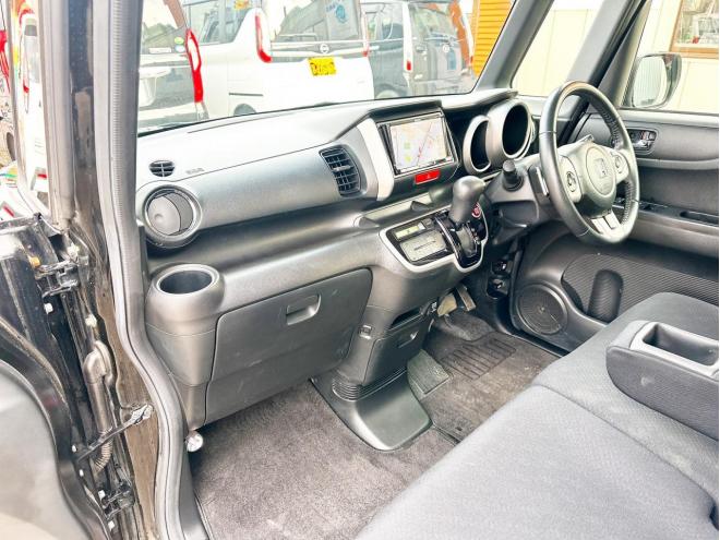 N-BOX660GターボSSパッケージ 4WD　ローンが不安な方＜優遇ローン＞1年保証　本州仕入　両側パワースライドドア 