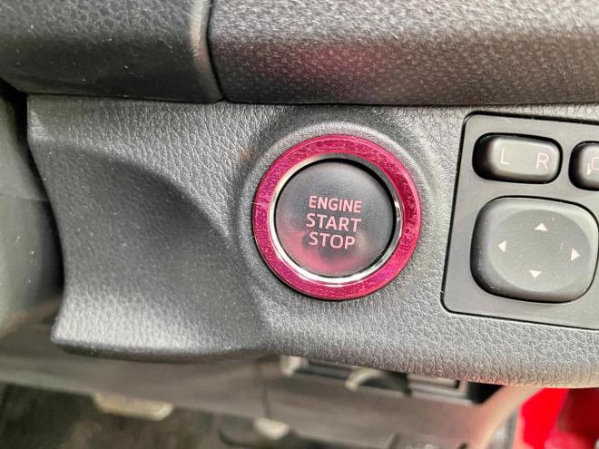 ヴィッツ1.3U 4WD 5年保証 スマキー ナビ ETC 寒冷地仕様 禁煙 車検整備2年付 修復歴無