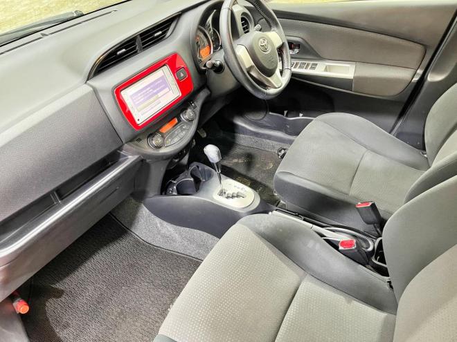 ヴィッツ1.3U 4WD 5年保証 スマキー ナビ ETC 寒冷地仕様 禁煙 車検整備2年付 修復歴無