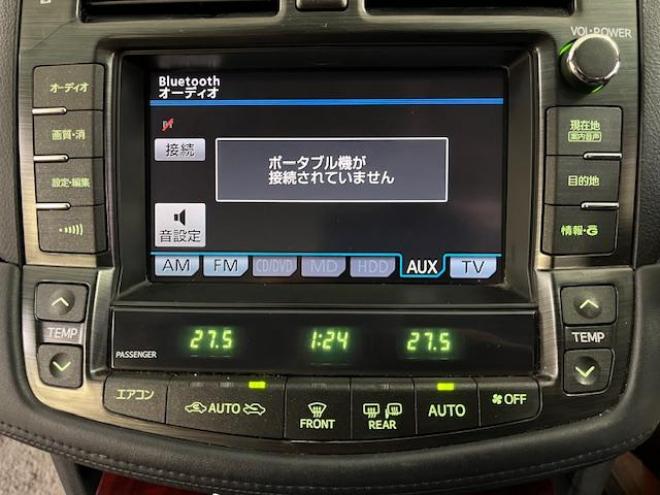クラウンロイヤルサルーンｉ－ＦＯＵＲ　Ｕパッケージ　最上級グレード　ＷＡＫＯＳバリアスコーティング済　禁煙車　純正１７インチＡＷ　純正１７ＡＷ＋スタッドレスタイヤ付　純正ＨＤＤナビ（フルセグ地デジ　ＤＶＤ再生　ミュージックサーバー　Ｂｌｕｅｔｏｏｔｈ）＋バックカメラ　クルーズコントロール　ＰＵＳＨスタート　スマートキー　エンジンスターター　純正カードキー　クルーズコントロール　両席パワーシート　ミラーヒーター　電動サンシェード　横滑り防止装置　タイミングチェーン車　ＨＩＤ　ＥＴＣ 4WD 3000 4Dr