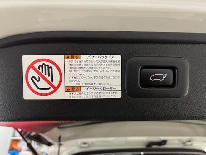 アルファードハイブリッドＳＲ　本州仕入　禁煙車　ＪＢＬサウンド　リアエンターテイメントシステム　プリクラッシュ　レーダークルーズ　純正１７インチＡＷ　社外１７ＡＷ＋スタッドレスタイヤ付　純正ナビ（フルセグ地デジ　ＤＶＤ再生　Ｂｌｕｅｔｏｏｔｈ）＋バックカメラ　全方位カメラ　純正リアフリップダウンモニター　デジタルインナーミラー　両側パワースライドドア　パワーバックドア　純正ブラックレザーシート　電動オットマン　ＬＥＤヘッドライト　ドライブレコーダー 4WD 2500 5Dr