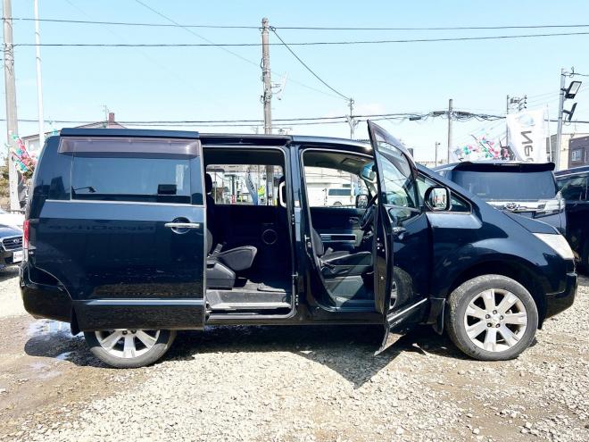 デリカD5　2.4シャモニー 4WD　ローンが不安な方＜優遇ローン＞　本州仕入 寒冷地　純正ナビ　両側PWスラ