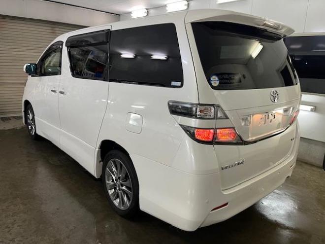 ヴェルファイア２．４Ｚ　プラチナセレクションⅡ　本州仕入　禁煙車　ＷＡＫＯＳバリアスコーティング済　純正１８インチＡＷ　純正１６ＡＷ＋スタッドレスタイヤ付　純正ＨＤＤナビ（ＣＤ＆ＤＶＤ再生　フルセグ地デジ　Ｂｌｕｅｔｏｏｔｈ）＋バックカメラ　フロントブラインドカメラ　両側パワースライドドア　パワーバックドア　ドライブレコーダー　クルーズコントロール　７人乗りキャプテンシート　オットマン　コーナーセンサー　横滑り防止装置　ＰＵＳＨスタート　スマートキー　タイミングチェーン車　ＨＩＤヘッドライト　ビルトインＥＴＣ 4WD 