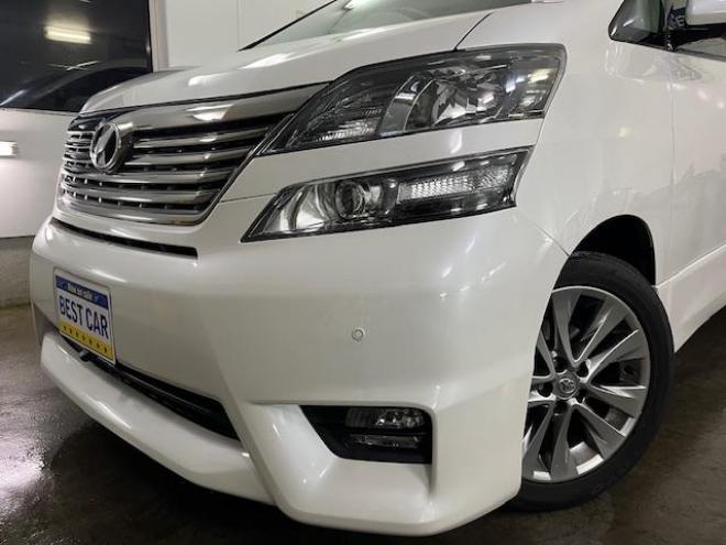 ヴェルファイア２．４Ｚ　プラチナセレクションⅡ　本州仕入　禁煙車　ＷＡＫＯＳバリアスコーティング済　純正１８インチＡＷ　純正１６ＡＷ＋スタッドレスタイヤ付　純正ＨＤＤナビ（ＣＤ＆ＤＶＤ再生　フルセグ地デジ　Ｂｌｕｅｔｏｏｔｈ）＋バックカメラ　フロントブラインドカメラ　両側パワースライドドア　パワーバックドア　ドライブレコーダー　クルーズコントロール　７人乗りキャプテンシート　オットマン　コーナーセンサー　横滑り防止装置　ＰＵＳＨスタート　スマートキー　タイミングチェーン車　ＨＩＤヘッドライト　ビルトインＥＴＣ 4WD 
