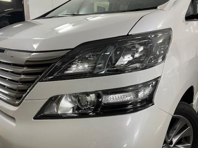 ヴェルファイア２．４Ｚ　プラチナセレクションⅡ　本州仕入　禁煙車　ＷＡＫＯＳバリアスコーティング済　純正１８インチＡＷ　純正１６ＡＷ＋スタッドレスタイヤ付　純正ＨＤＤナビ（ＣＤ＆ＤＶＤ再生　フルセグ地デジ　Ｂｌｕｅｔｏｏｔｈ）＋バックカメラ　フロントブラインドカメラ　両側パワースライドドア　パワーバックドア　ドライブレコーダー　クルーズコントロール　７人乗りキャプテンシート　オットマン　コーナーセンサー　横滑り防止装置　ＰＵＳＨスタート　スマートキー　タイミングチェーン車　ＨＩＤヘッドライト　ビルトインＥＴＣ 4WD 