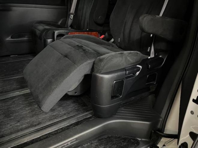 ヴェルファイア２．４Ｚ　プラチナセレクションⅡ　本州仕入　禁煙車　ＷＡＫＯＳバリアスコーティング済　純正１８インチＡＷ　純正１６ＡＷ＋スタッドレスタイヤ付　純正ＨＤＤナビ（ＣＤ＆ＤＶＤ再生　フルセグ地デジ　Ｂｌｕｅｔｏｏｔｈ）＋バックカメラ　フロントブラインドカメラ　両側パワースライドドア　パワーバックドア　ドライブレコーダー　クルーズコントロール　７人乗りキャプテンシート　オットマン　コーナーセンサー　横滑り防止装置　ＰＵＳＨスタート　スマートキー　タイミングチェーン車　ＨＩＤヘッドライト　ビルトインＥＴＣ 4WD 