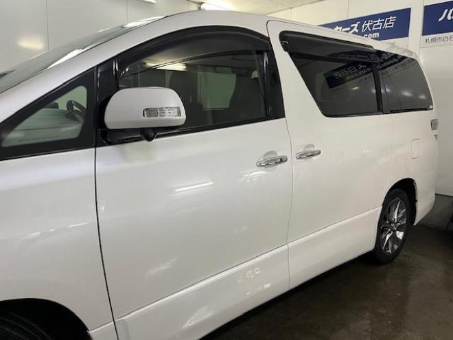 ヴェルファイア２．４Ｚ　プラチナセレクションⅡ　本州仕入　禁煙車　ＷＡＫＯＳバリアスコーティング済　純正１８インチＡＷ　純正１６ＡＷ＋スタッドレスタイヤ付　純正ＨＤＤナビ（ＣＤ＆ＤＶＤ再生　フルセグ地デジ　Ｂｌｕｅｔｏｏｔｈ）＋バックカメラ　フロントブラインドカメラ　両側パワースライドドア　パワーバックドア　ドライブレコーダー　クルーズコントロール　７人乗りキャプテンシート　オットマン　コーナーセンサー　横滑り防止装置　ＰＵＳＨスタート　スマートキー　タイミングチェーン車　ＨＩＤヘッドライト　ビルトインＥＴＣ 4WD 