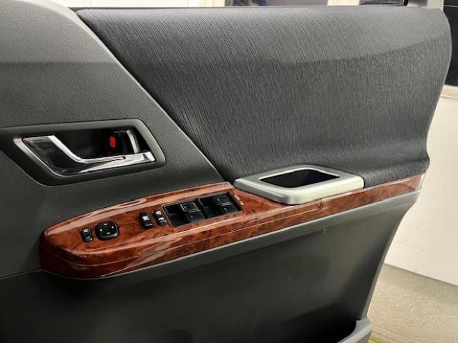 ヴェルファイア２．４Ｚ　プラチナセレクションⅡ　本州仕入　禁煙車　ＷＡＫＯＳバリアスコーティング済　純正１８インチＡＷ　純正１６ＡＷ＋スタッドレスタイヤ付　純正ＨＤＤナビ（ＣＤ＆ＤＶＤ再生　フルセグ地デジ　Ｂｌｕｅｔｏｏｔｈ）＋バックカメラ　フロントブラインドカメラ　両側パワースライドドア　パワーバックドア　ドライブレコーダー　クルーズコントロール　７人乗りキャプテンシート　オットマン　コーナーセンサー　横滑り防止装置　ＰＵＳＨスタート　スマートキー　タイミングチェーン車　ＨＩＤヘッドライト　ビルトインＥＴＣ 4WD 
